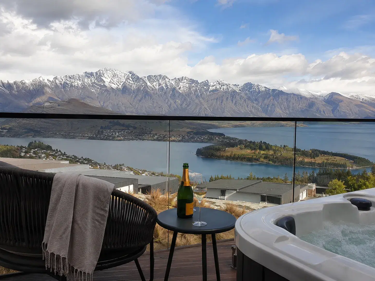 New Zealand Luxury Honeymoon Escape